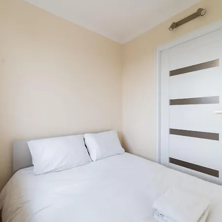 Osiedle Przyjazni Homely By Bookinghost Apartamento Poznan